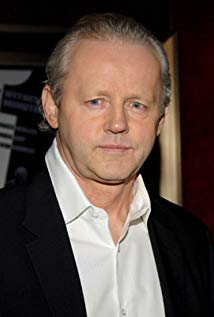 How tall is David Morse?